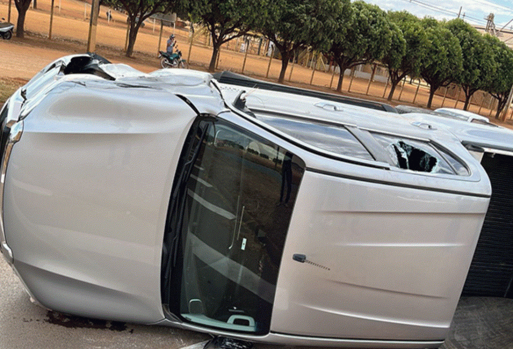 Acidente entre carreta e veículo de passeio é registrado na BR-163 de Sorriso